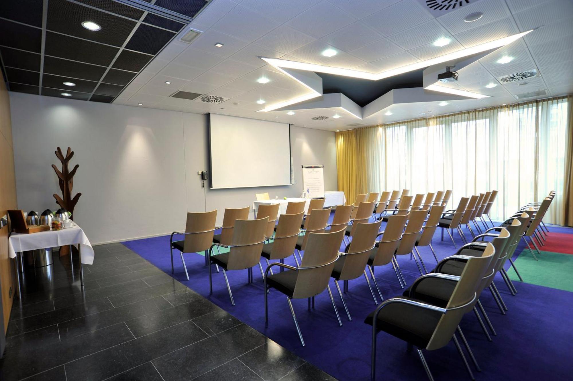 Garner Hotel Maastricht By Ihg Exterior photo